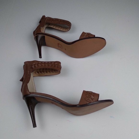 Joe's jeans ankle strap 3 in.heels size 7.5  medium  brown /tan leather. - Picture 4 of 9